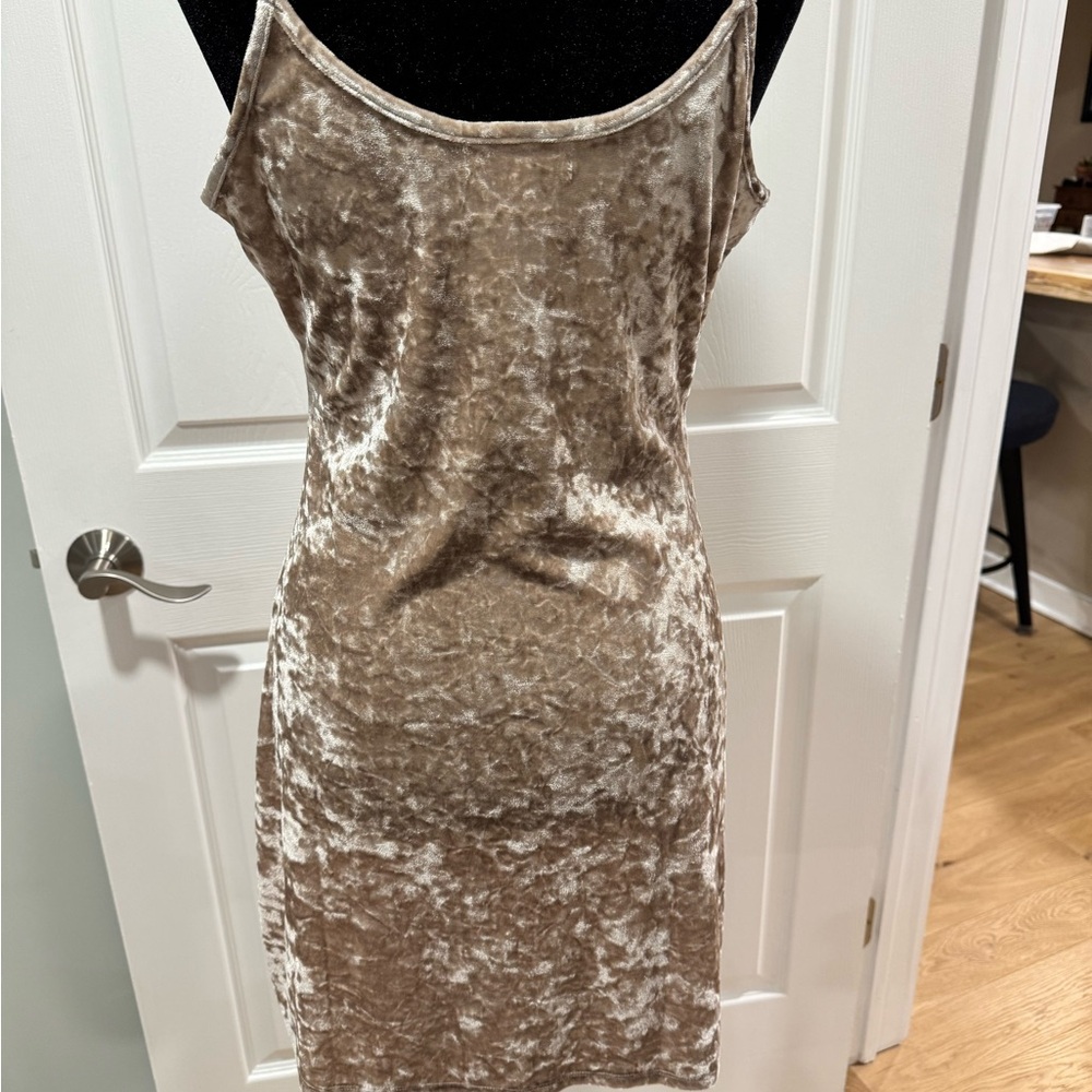 Love, Fire Velvet Dress in Tan women’s small - Picture 6 of 10